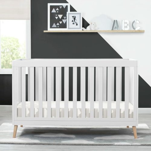 BERCO - White Baby Crib With Oak Legs