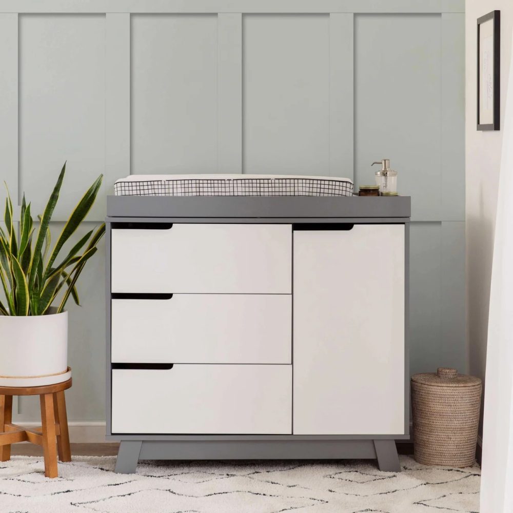 PEEK – Grey & White Baby Changing Table